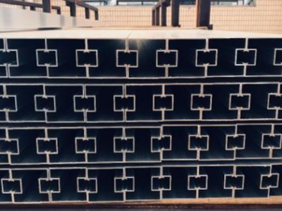 厂家生产铝格栅木纹铝方通 外墙装饰U型铝方管 方通铝合金型材图2