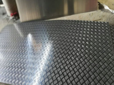 镀锌花纹板 1060花纹铝板 五条筋 指针型 防滑铝板 可定尺切割图2