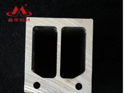 大量销售 吊灯铝材 材质耐用柜门铝材可以接受定制