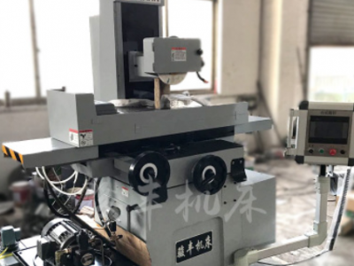 厂家供应 骏丰M250AHR 数控平面磨床 双重润滑装置 操作简单方便图2