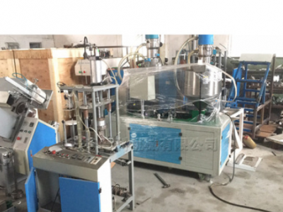 可降解无纺布袋装土机 厂家定做全自动育苗土压块机 营养土制钵机图3