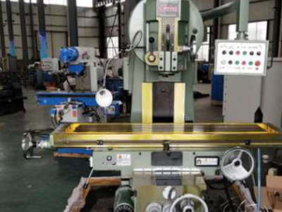 厂家生产X5042铣床，立式升降台铣床X5042图2