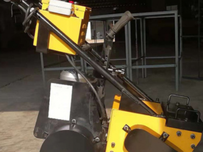 多功能翻新地坪铲削机 电动塑胶跑道铲平机 手推式刨平机图2