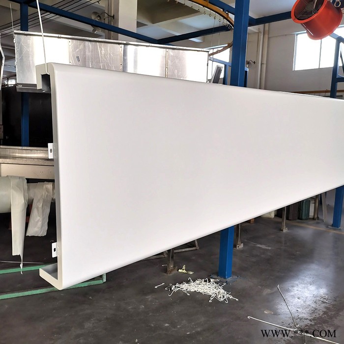 粤艺佰外墙氟碳漆3mm铝单板 幕墙干挂银灰色氟碳铝板 檐口包边造型铝合金板图5