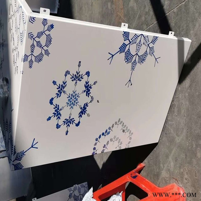 粤艺佰云南景区彩绘铝板定制，寺庙装饰防火彩绘铝单板，吊顶UV喷绘铝板不掉漆效果好图7