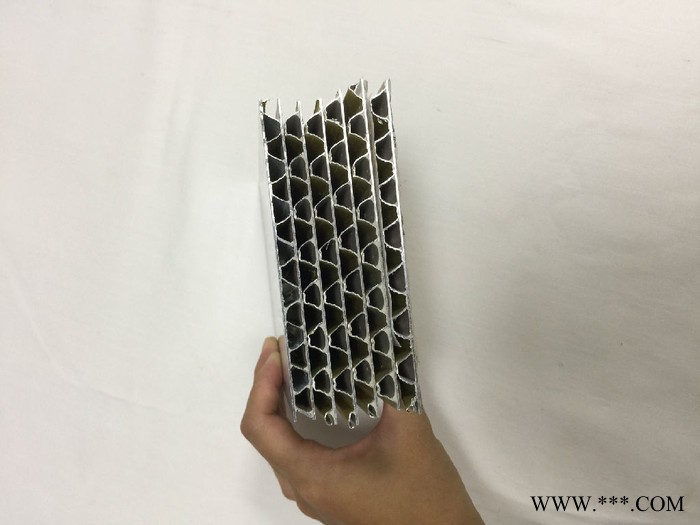 **铝瓦楞复合板 防火防腐蚀铝瓦楞板吊顶装饰 铝合金瓦楞材料图4