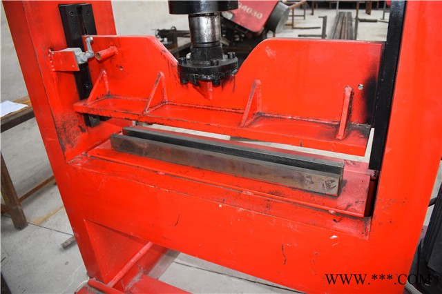 金瑞瓦楞板自动焊接机瓦楞板成型机闭风器叶轮自动焊接机折边机车厢门组对机专用车自动化生产线定制设备提升效率节省成本图4