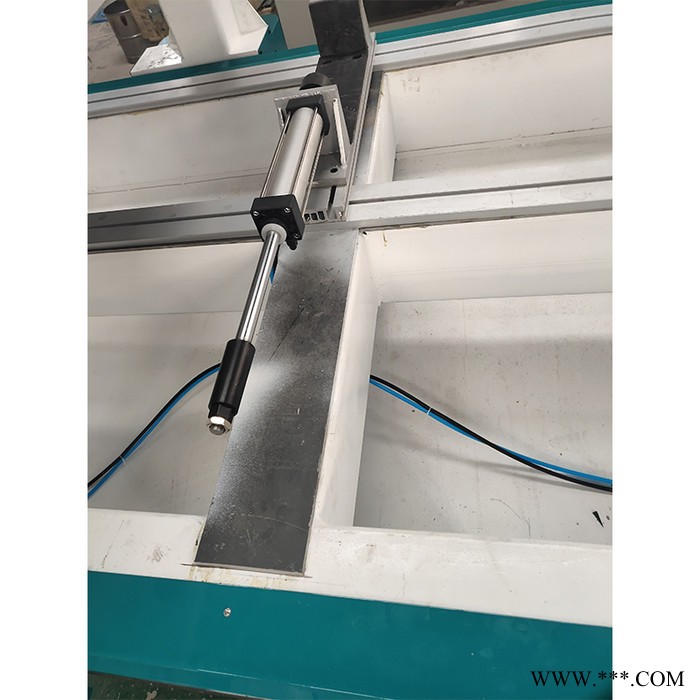 **铝型材加工中心 全自动打孔开槽攻丝一体加工中心图6