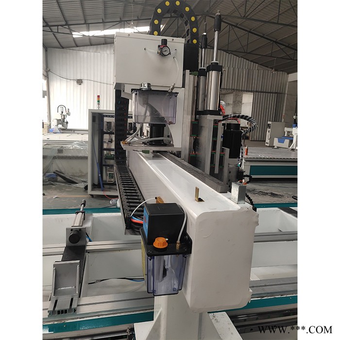 **铝型材加工中心 全自动打孔开槽攻丝一体加工中心图5