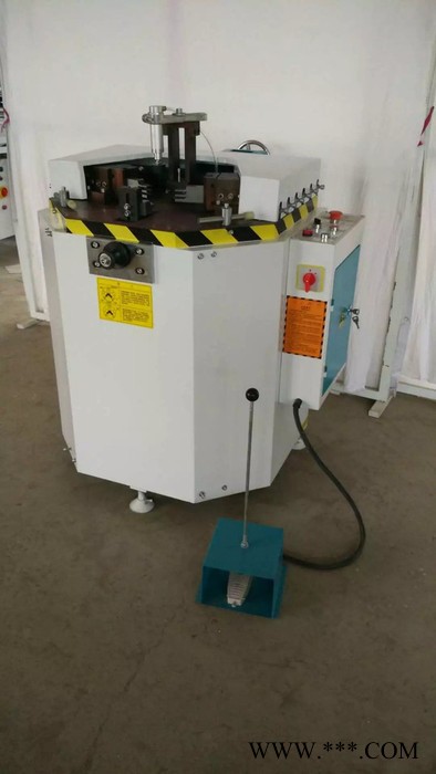 甘肃供应济南越辰铝合金门窗加工设备， 铝型材组角机，铝材组角机，铝合金组角机价格，断桥门窗组角机，组角机厂家价格图8