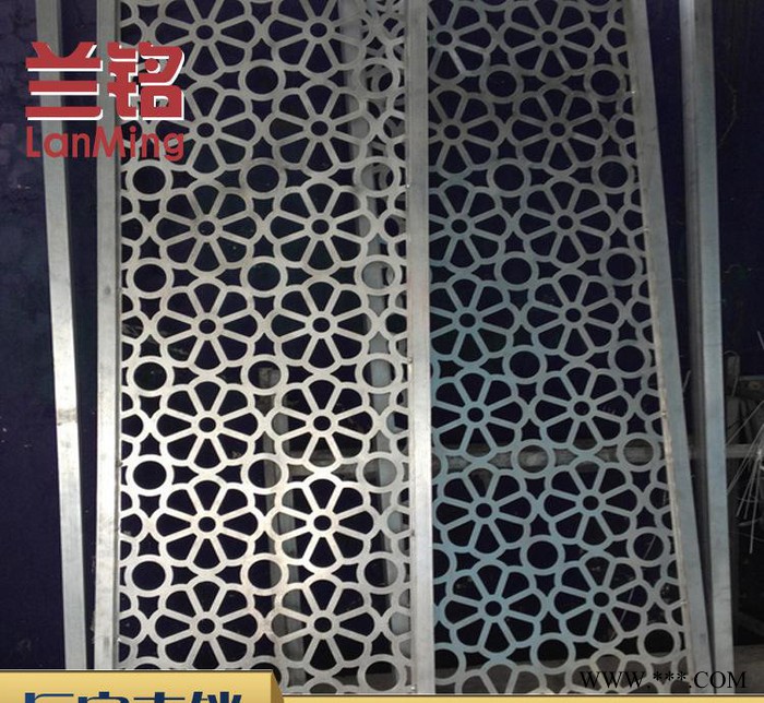 2mm厚雕刻镂空铝单板 雕花铝板装饰铝窗花 艺术铝窗棂图2