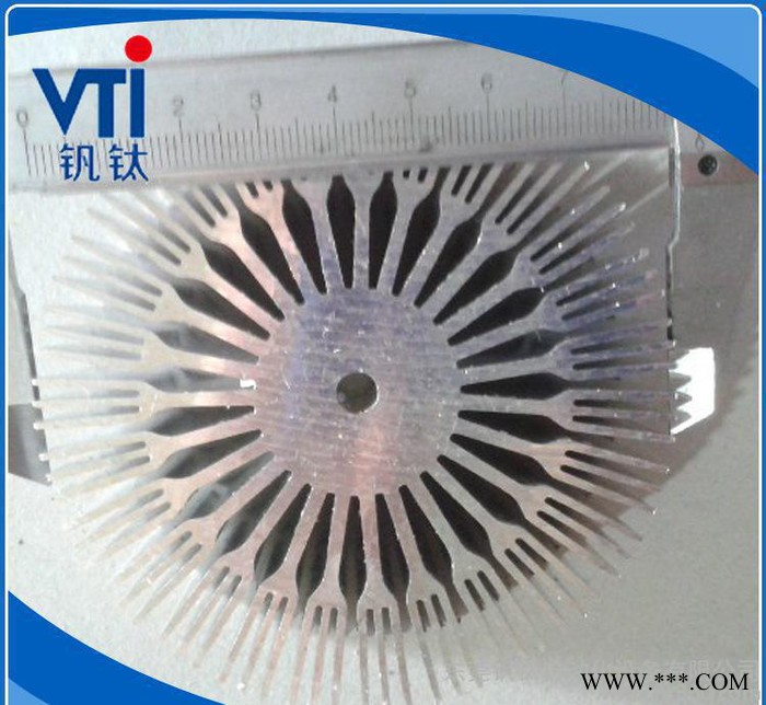 高品质散热器工业铝型材 小型散热器工业铝型材图3