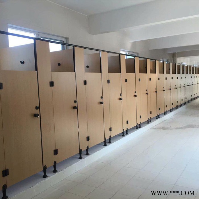 云南铝板卫生间隔断加工定制 内蒙古小便挡板定制厂家图2