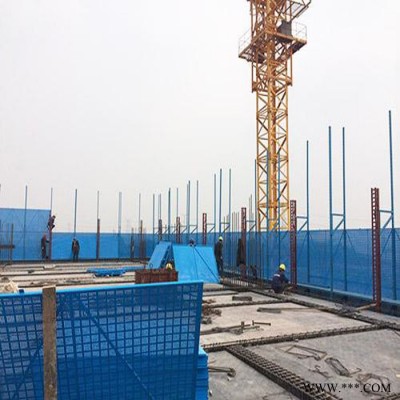 佳典外架悬挑防护网智能铝板爬架网厂家电动式升降爬架网安平实体老厂家量大价格实惠