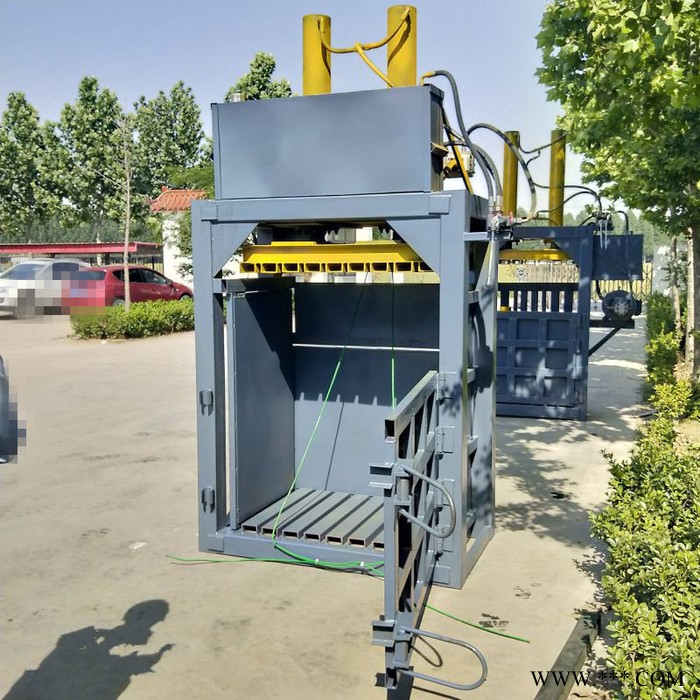 阜阳涂料桶挤扁机 宇晨矿泉水瓶压块机 铁皮铝板打包机厂家价格图7