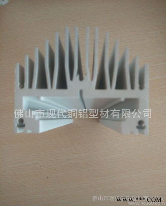 越野车踏板铝型材 车厢铝型材图3