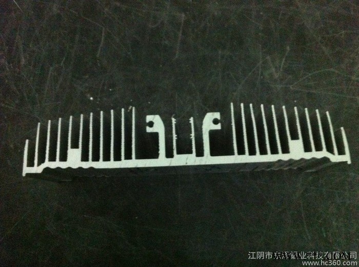 供应LED灯散热器铝型材图2