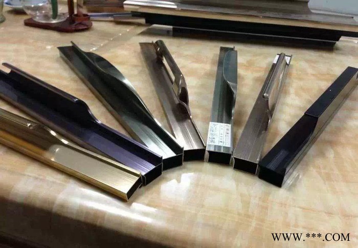 多款橱柜拉手铝型材图1