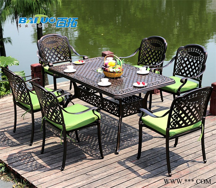 佛山户外铝铸桌椅装饰图4