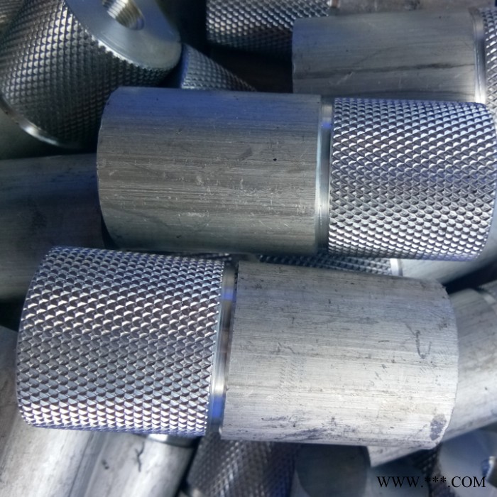 铝棒 直纹铝棒 网纹铝棒 航空滚花铝棒 氧化铝棒  铝方棒 六角铝棒 铝车棒 铝排图3