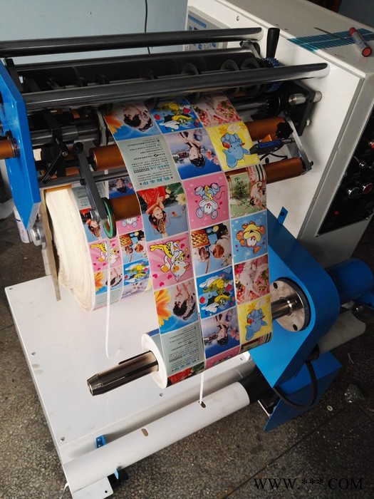 商家直销光电纠偏高速商标复卷腹膜分条一体机分切机图2