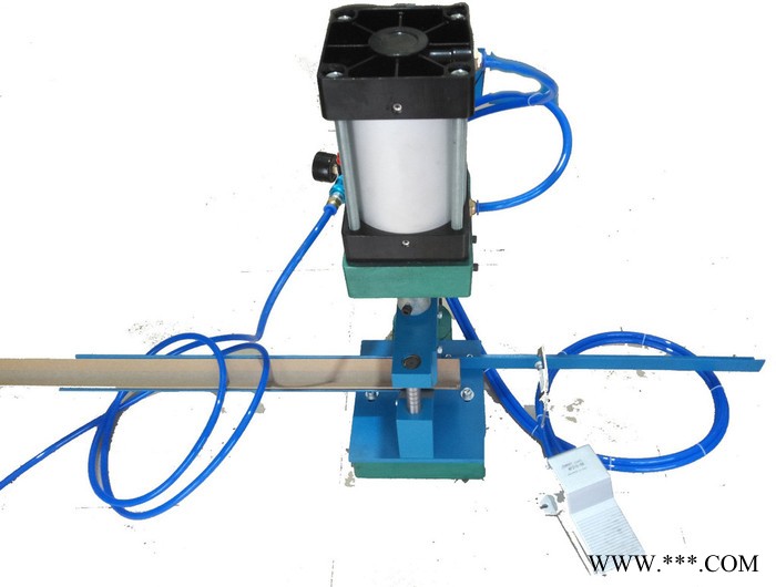 博奥QD-2 气动纸护角切割,气动纸护角切断机,手动纸护角裁切机,纸护角冲切机,纸护角分切机,纸护角机图2