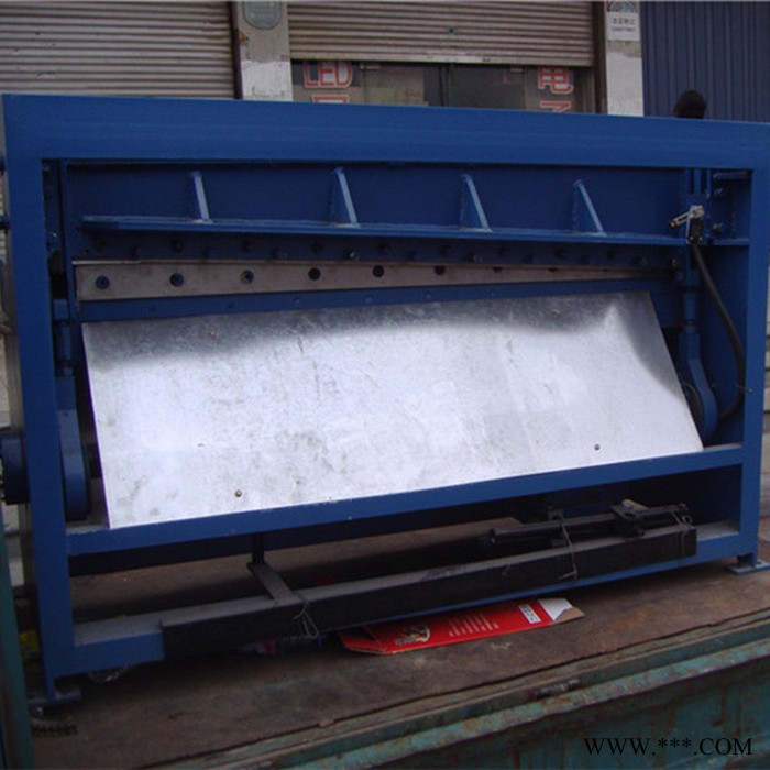 济宁鑫宏1300mm电动剪板机 白铁皮剪板机 彩钢板电动剪板机图2