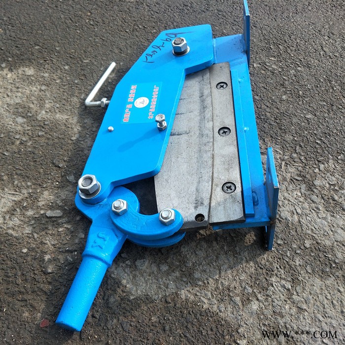 鑫宏上下两个刀片剪板机手提更方便刀片不卷不崩更耐用 铁板剪板机图3