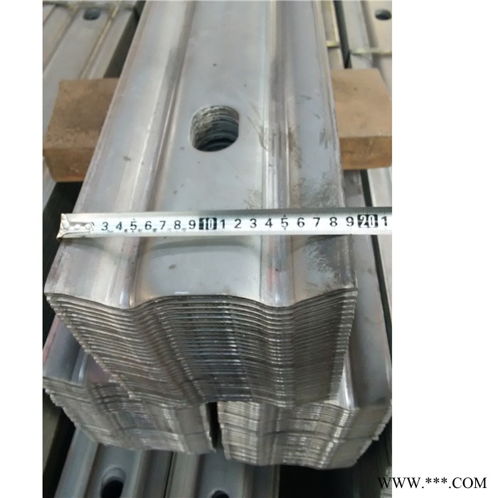 ** W型钢带 各种镀锌W型钢带 冷轧带钢 山东W型图7