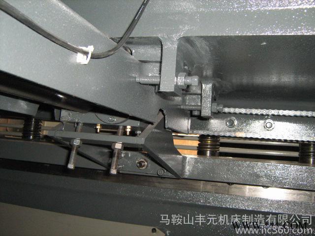 供应QC12Y-6x2500剪板机 液压摆式剪板机图3