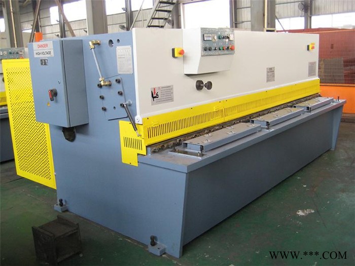 周宇QC12Y-8X3200 剪板机图2