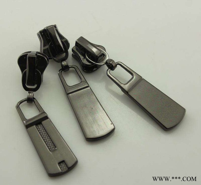 广州德诚现货供应电镀添加剂 锡钴枪黑电镀工艺添加剂 用于电镀挂镀加工图5