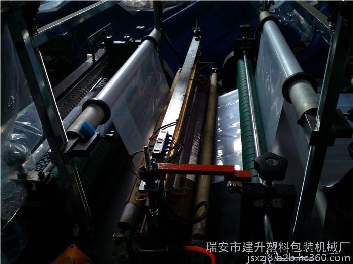 铝箔任意角度横切机图3