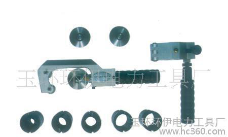 将外层的铝线剥除进行钢芯与钢锚的压接图2