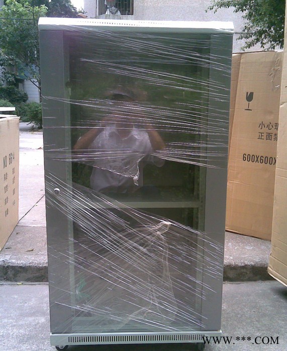 清仓价机柜60*60*1米高18U落地网络机柜酸洗、磷化、防锈网络机柜图2