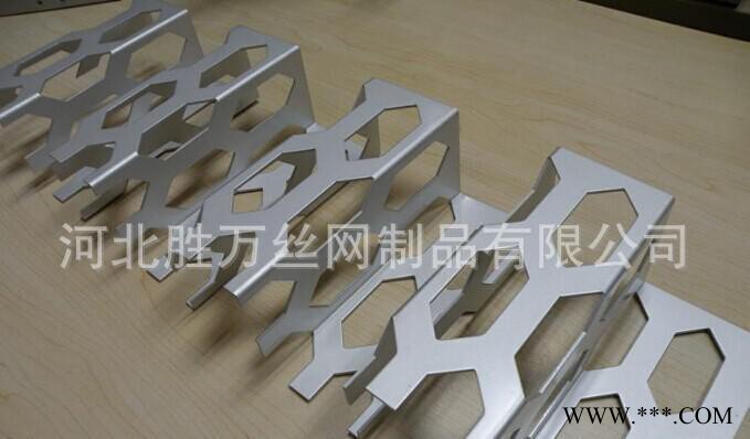 河北烤漆装饰冲孔网 阳极氧化铝单板 氟碳喷涂冲孔板图2