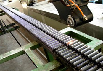 上海汽车模具刀口表面激光热处理 激光加硬 坚实工艺 有效淬火层深 各种金属激光淬火图2