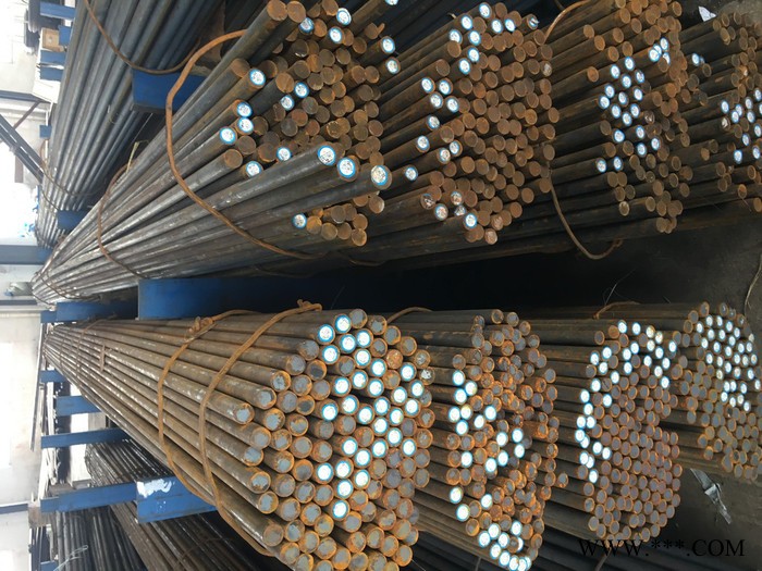 宝钢 B7长脚螺栓，合金钢调质光圆，合金钢调质无心磨，感应热处理，长度可达7米图7