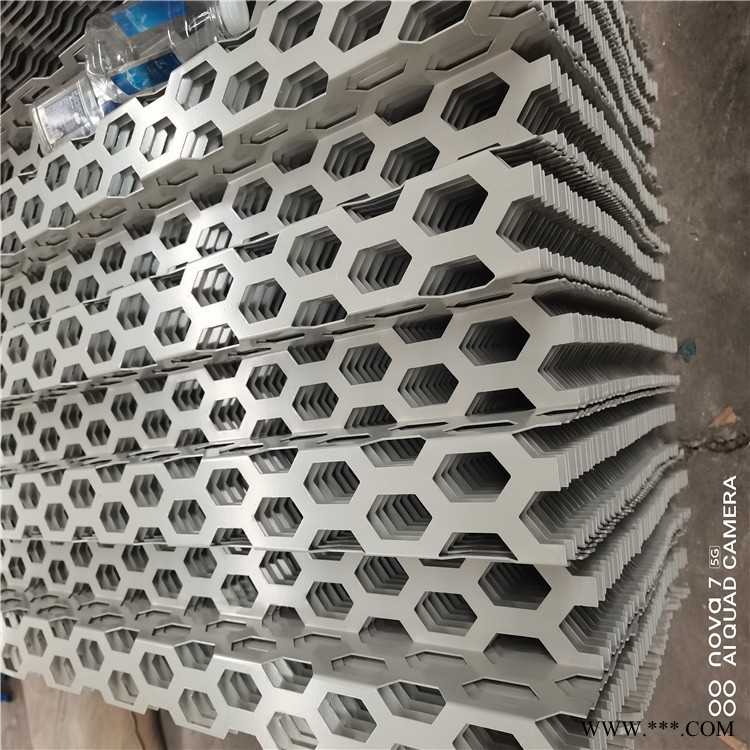 黄山 展厅门头蜂窝网  铝板凹凸造型冲孔板   迅鹰汽车门头冲孔板厂家直销图2