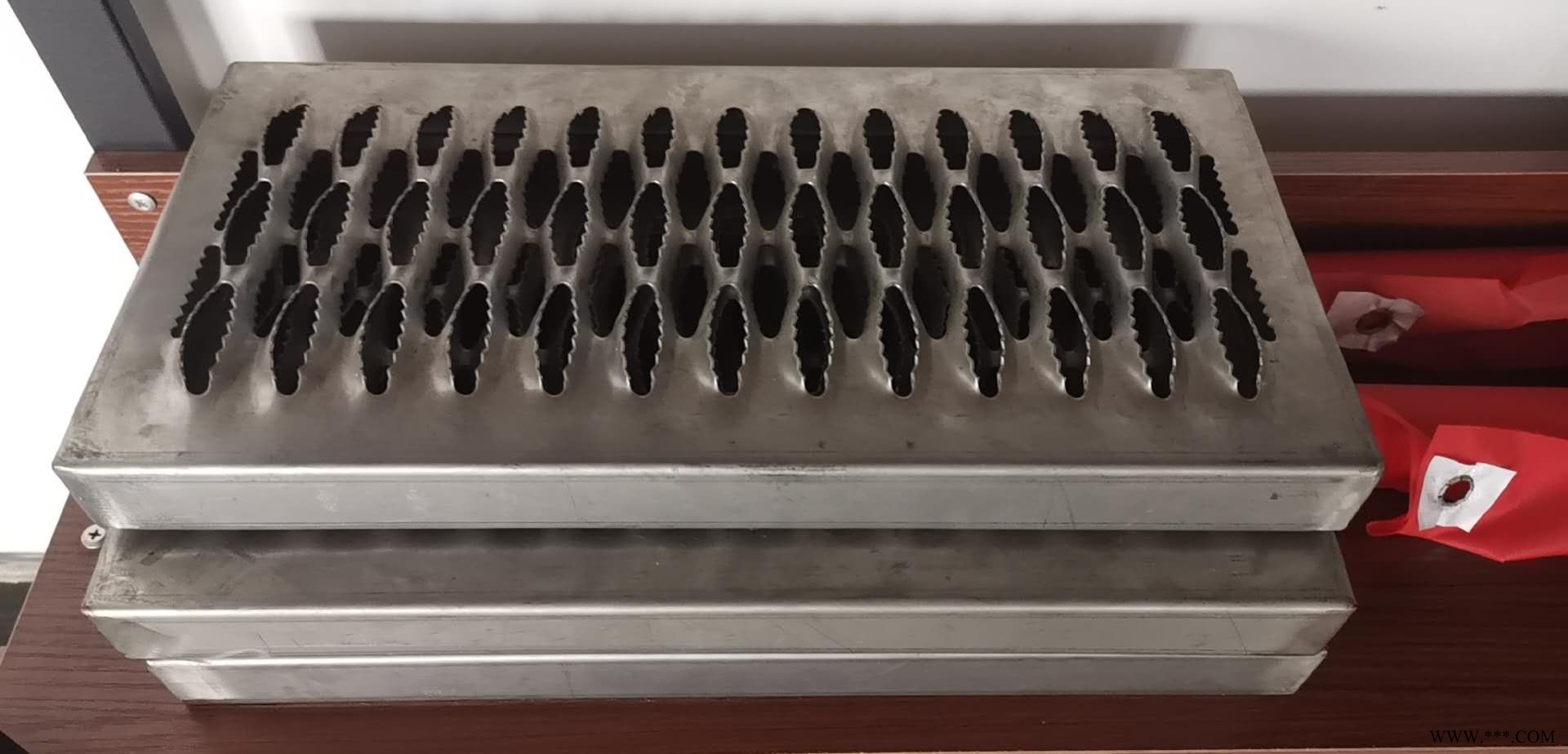 重型冲孔网 塞北圆孔网板铝板材质 重型冲孔网生产厂家图8