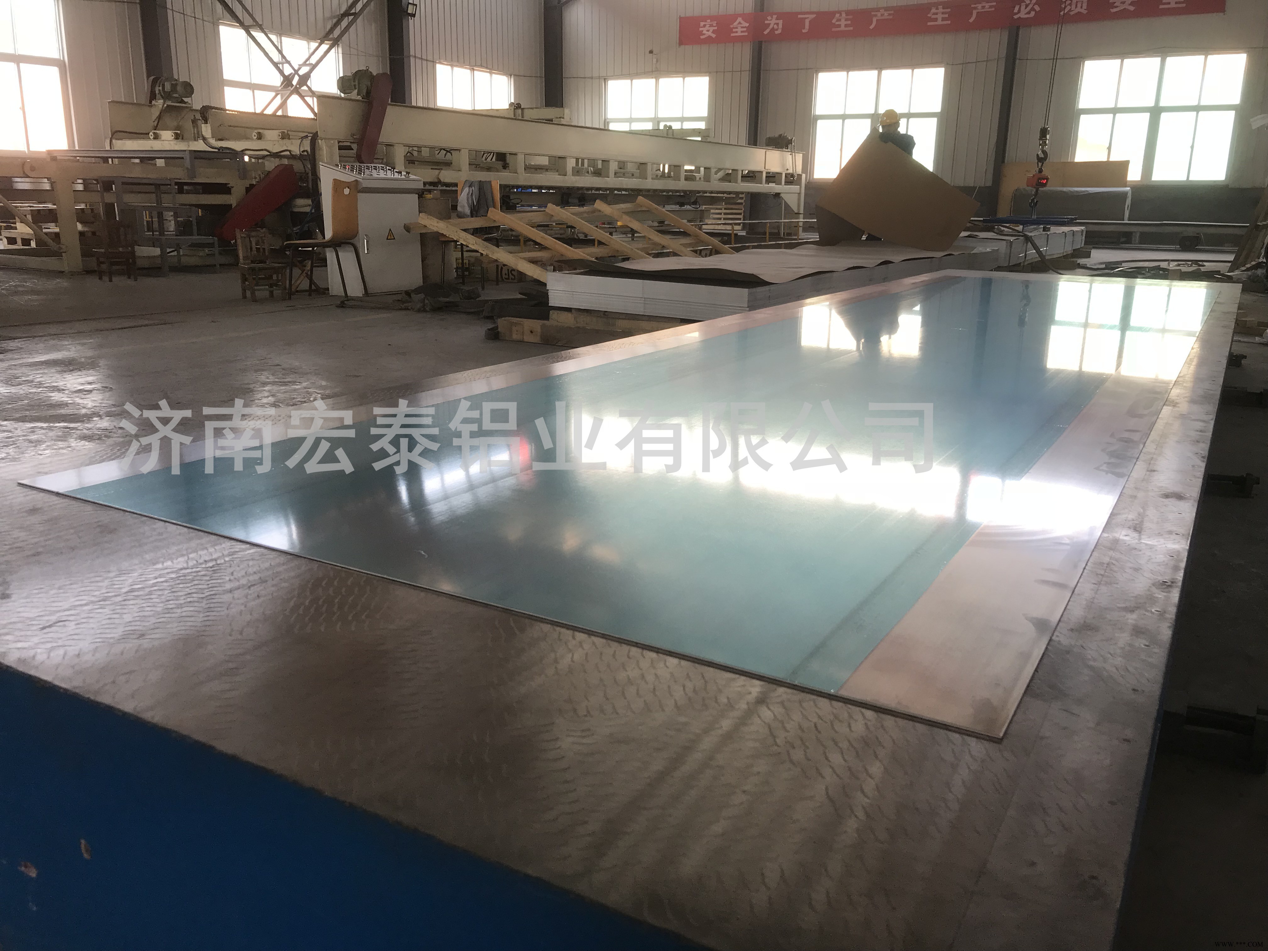 5052 H32铝板 热轧铝板 合金铝板生产厂家 宏泰铝业图2