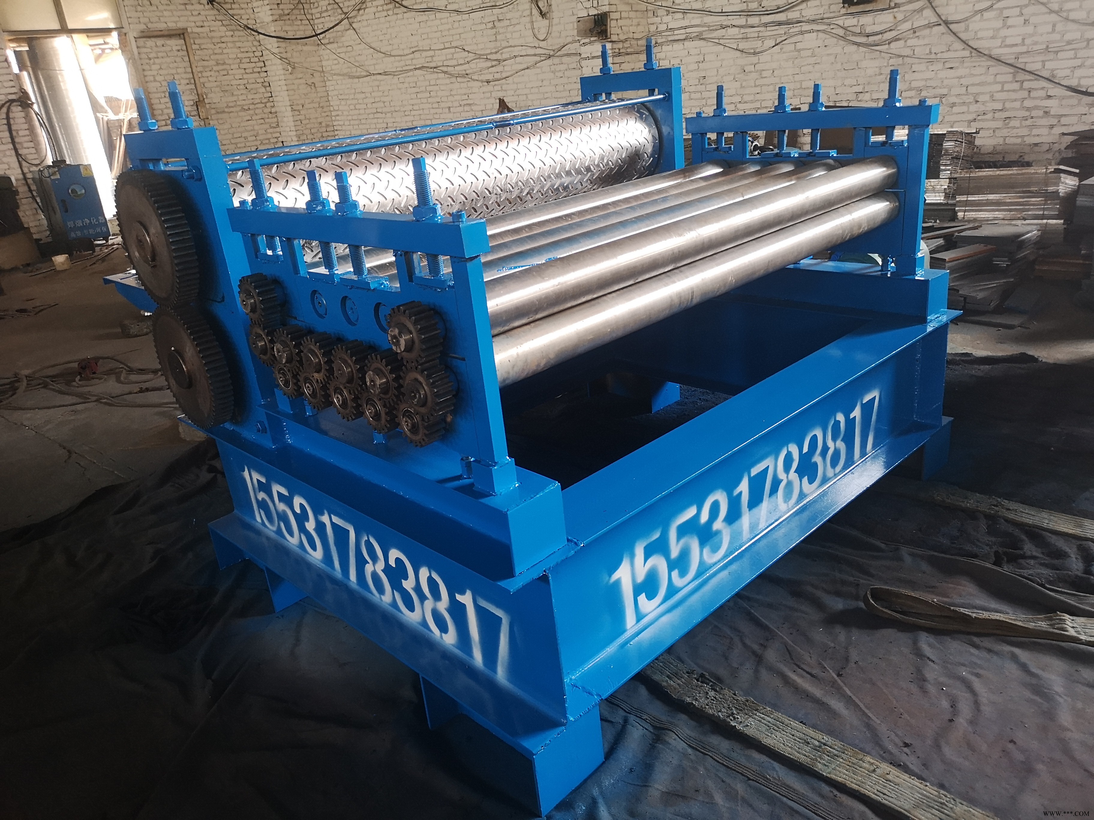 信成压花机防滑板压花机 铝板彩钢板压花机 卷板压花机 彩钢板滚花机 压花机图5