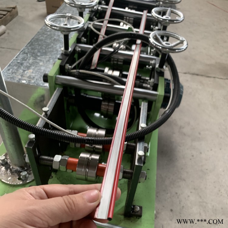 地槽包边机 镀锌板压槽机 昌益压瓦机 镀锌U型槽机 铝板地槽机器图2