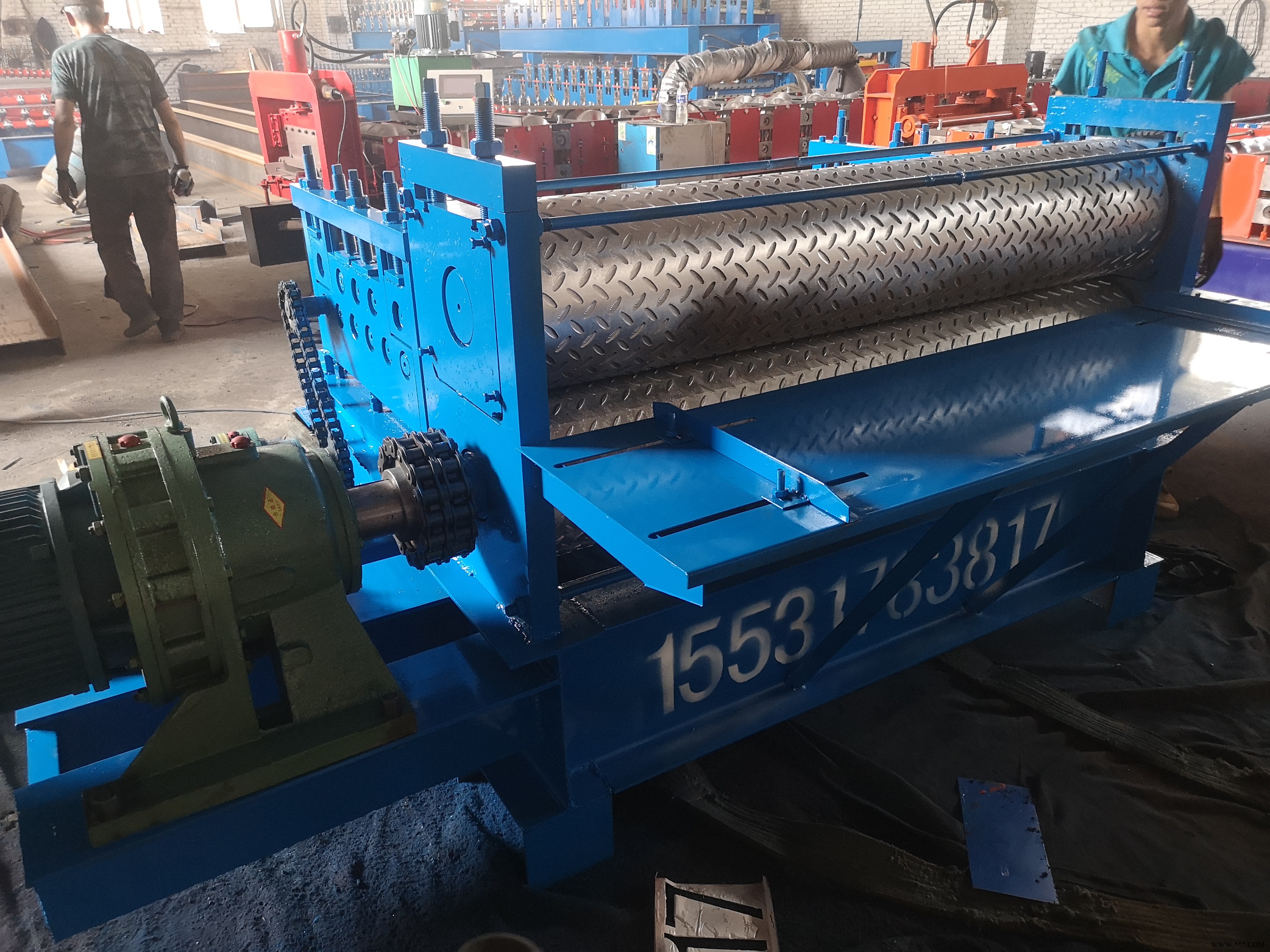 整平卷板压花机 彩钢板滚花机 样式齐全信成压花机械 铝板彩钢板压花机图2