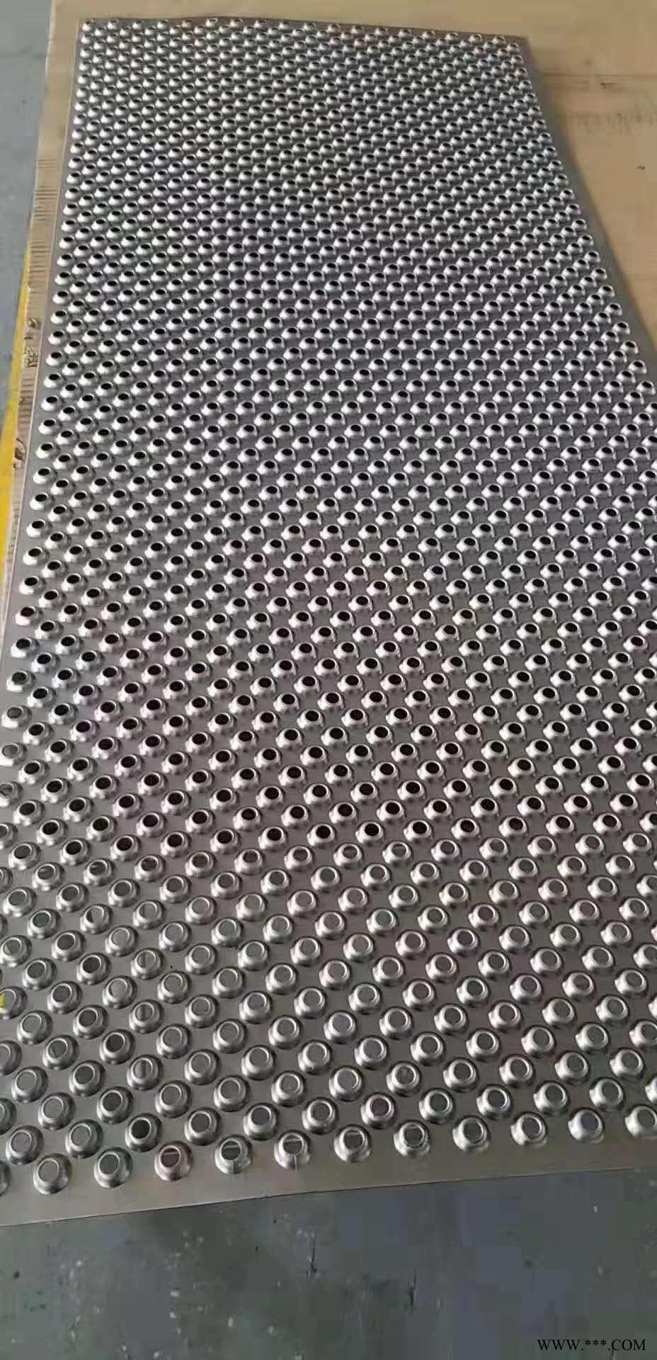 外墙装饰冲孔网 塞北电梯门冲孔穿孔筛板铝板材质 外墙装饰冲孔网价格实惠图9