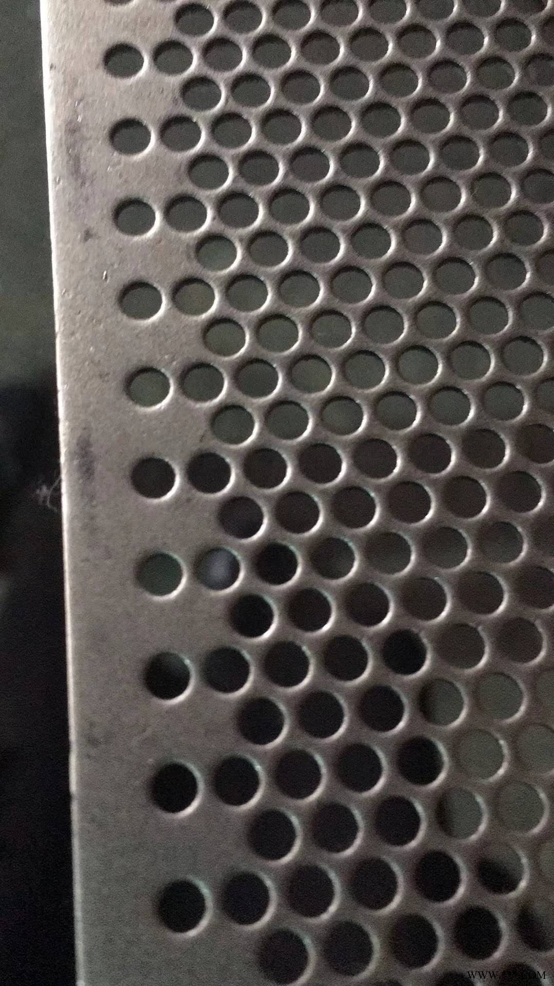 铝板镀锌板冲孔网 塞北电梯门冲孔穿孔筛板各种金属板 铝板镀锌板冲孔网价格实惠图2