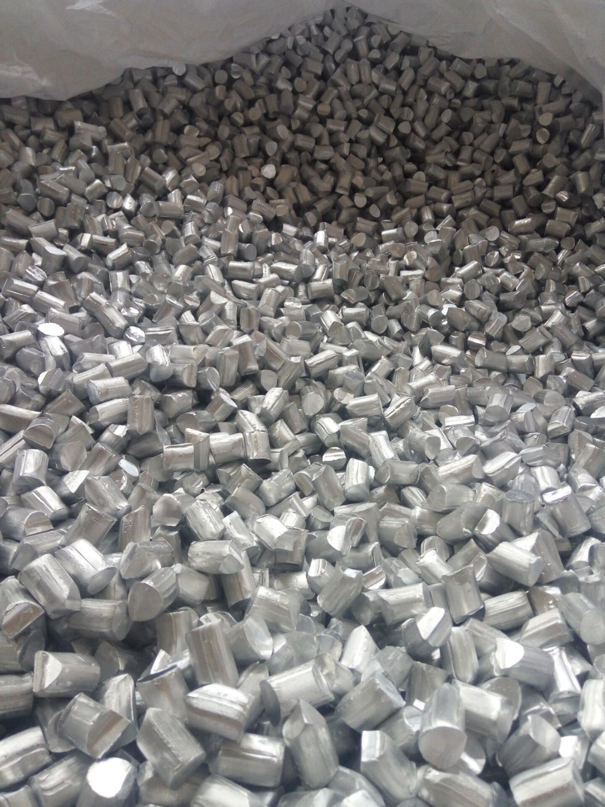 厂家供应 1060铝粒 直径9.5-12mm 含量99.6%图3